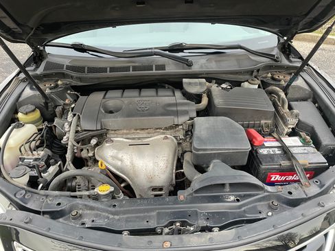 Used 2011 Toyota Camry LE image 23