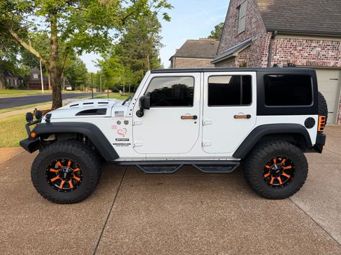 Used 2017 Jeep Wrangler Unlimited Sport w/ Quick Order Package 24S AWD/4WD image 1