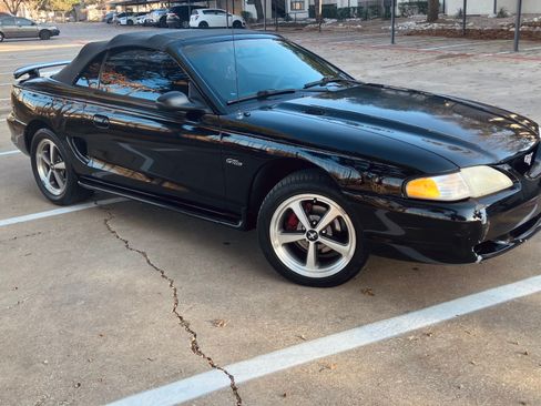 Used 1996 Ford Mustang GT image 2
