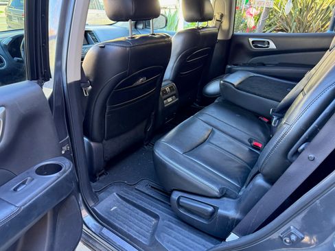 Used 2013 Nissan Pathfinder SL w/ Trailer Tow Pkg image 16