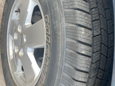 Used 2011 Ford Escape XLT image 15