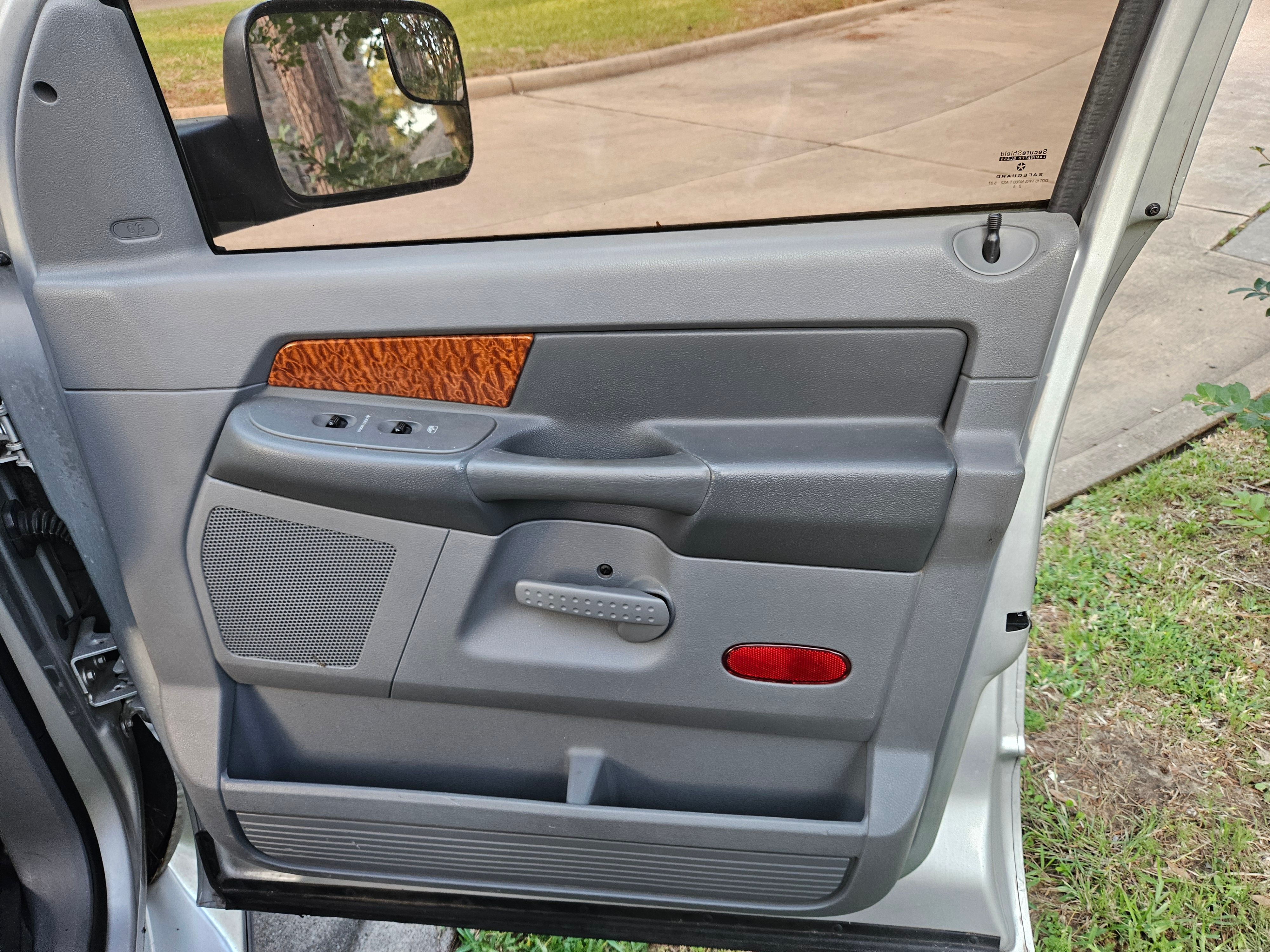 Used 2006 Dodge Ram 3500 Truck SLT RWD image 12