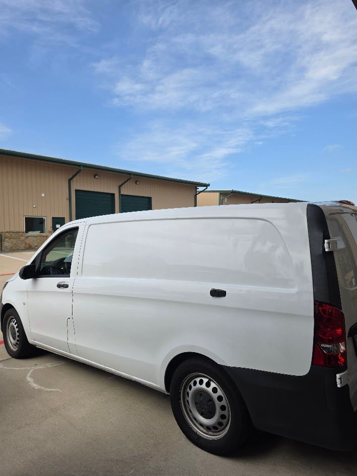Used 2021 Mercedes-Benz Metris image 2