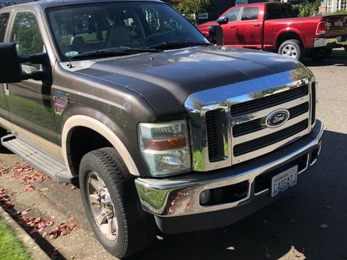 Used 2008 Ford F250 Lariat image 1