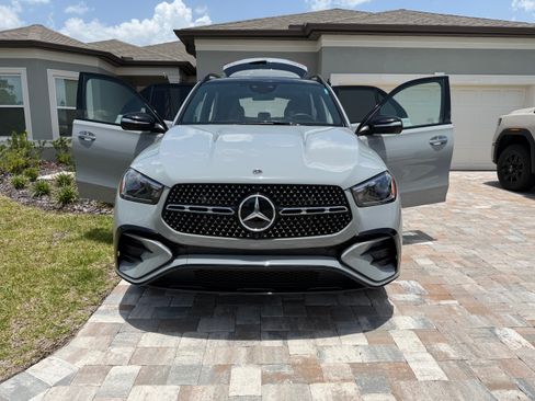 Used 2025 Mercedes-Benz GLE 450e 4MATIC image 16