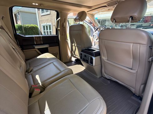 Used 2018 Ford F150 Lariat image 4