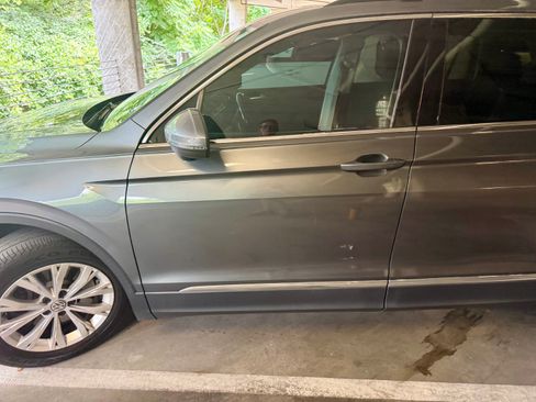 Used 2018 Volkswagen Tiguan SE w/ Panoramic Sunroof Package AWD/4WD image 13