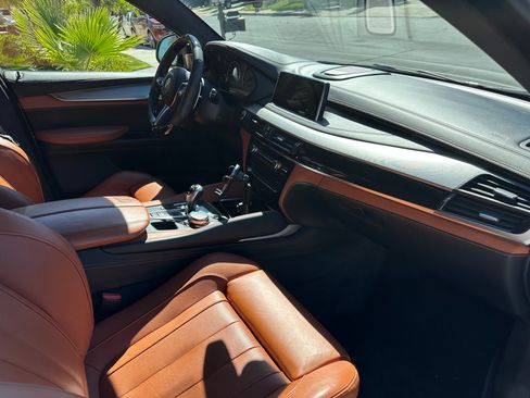 Used 2018 BMW X6 M image 14