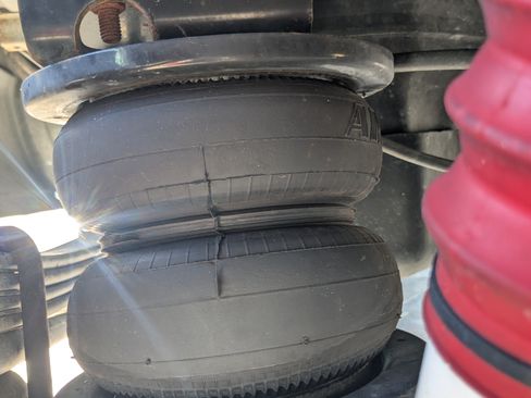 Used 2006 Chevrolet Silverado 2500 LT w/ Heavy-Duty Power Package image 9