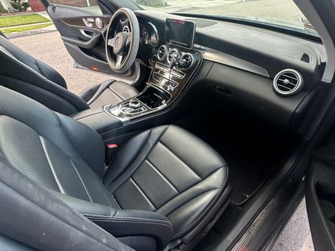 Used 2018 Mercedes-Benz C 300 Sedan image 9