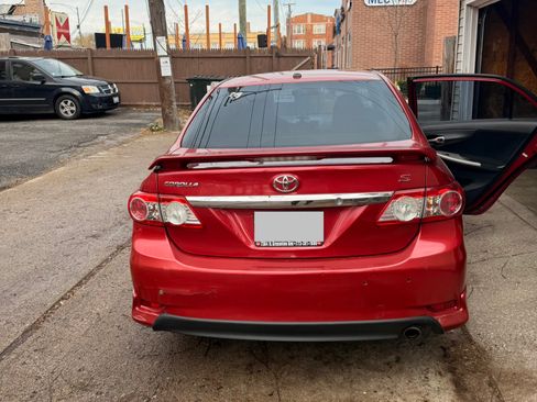 Used 2011 Toyota Corolla S image 2