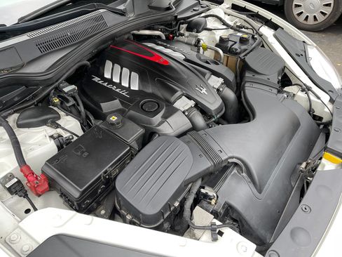 Used 2014 Maserati Quattroporte GTS image 16