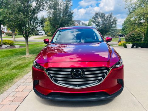 Used 2018 MAZDA CX-9 Touring w/ Touring Premium Package image 2