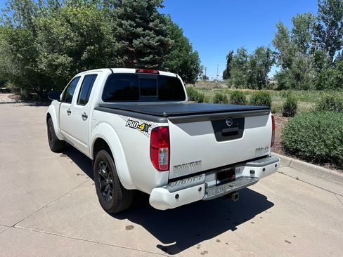 Used 2018 Nissan Frontier PRO-4X AWD/4WD image 4