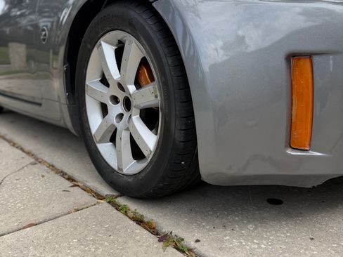 Used 2006 Nissan 350Z Track w/ (N93) Cargo Convenience Pkg image 1