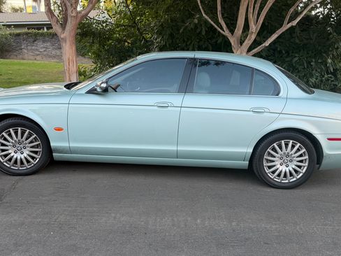 Used 2006 Jaguar S-TYPE 4.2 RWD image 1
