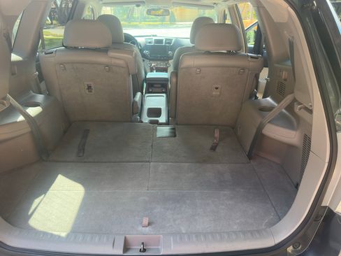Used 2012 Toyota Highlander Limited image 20