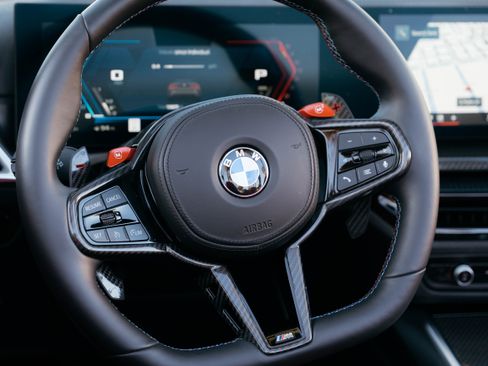 Used 2025 BMW M4 xDrive Competition w/ Executive Package image 9