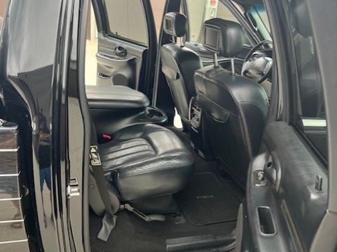 Used 2002 Lincoln Blackwood image 9