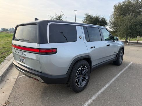 Used 2026 Rivian R1S Adventure image 6