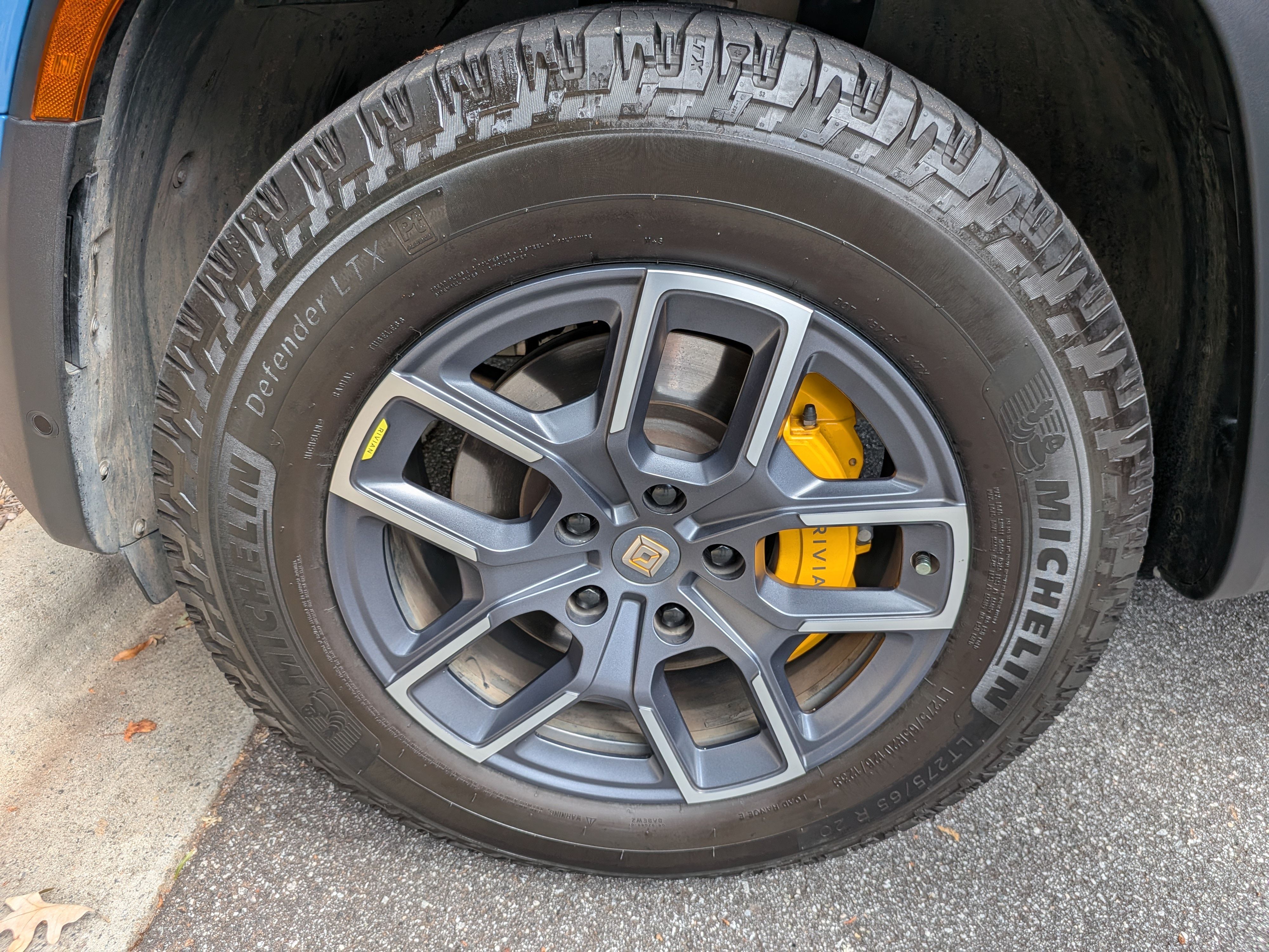 Used 2022 Rivian R1T Launch Edition AWD/4WD image 32