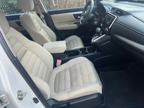 Used 2018 Honda CR-V LX image 6