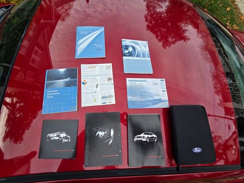 Used 2006 Ford Mustang Premium image 28