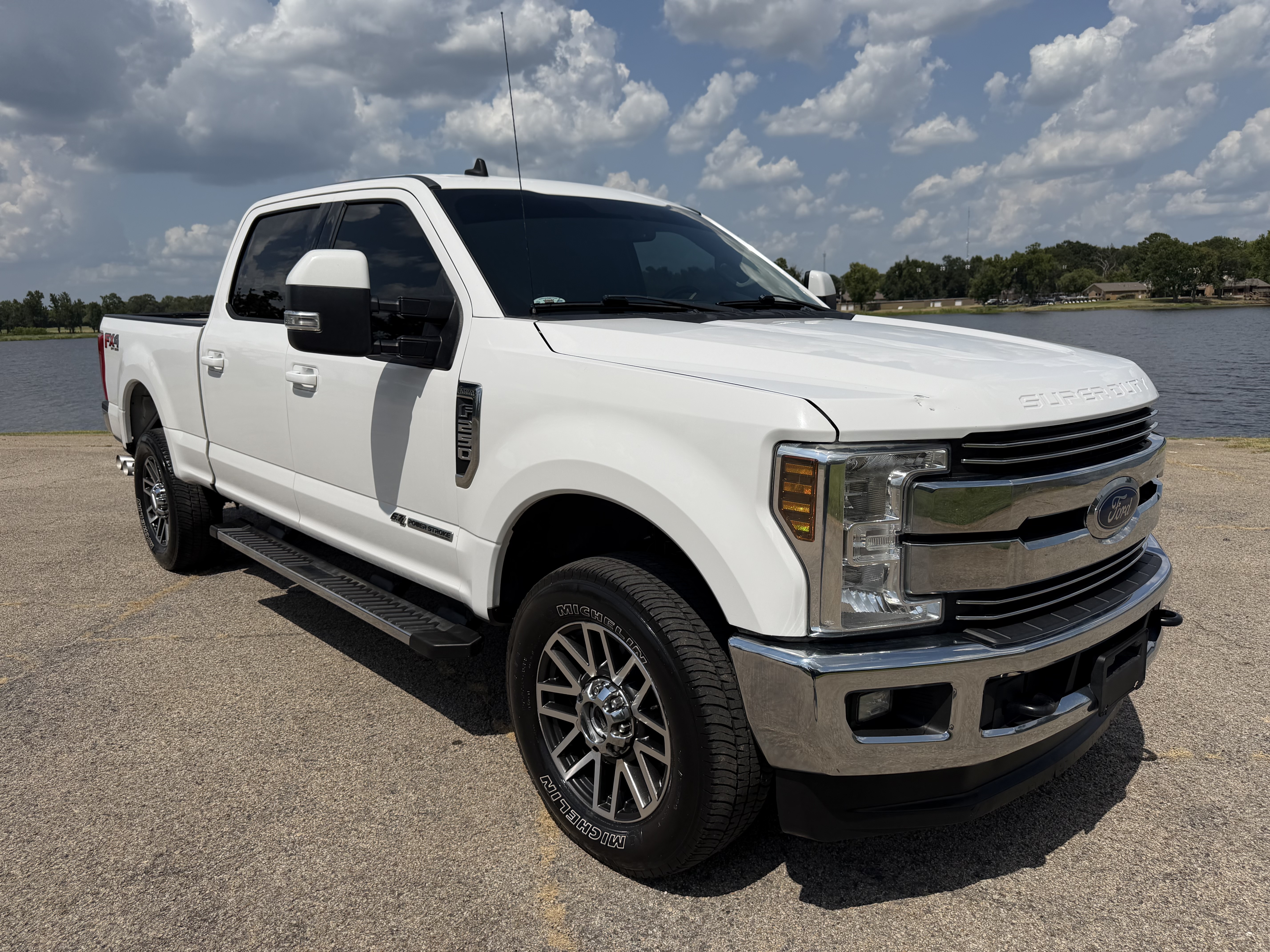 Used 2019 Ford F250 Lariat w/ Lariat Value Package AWD/4WD image 1