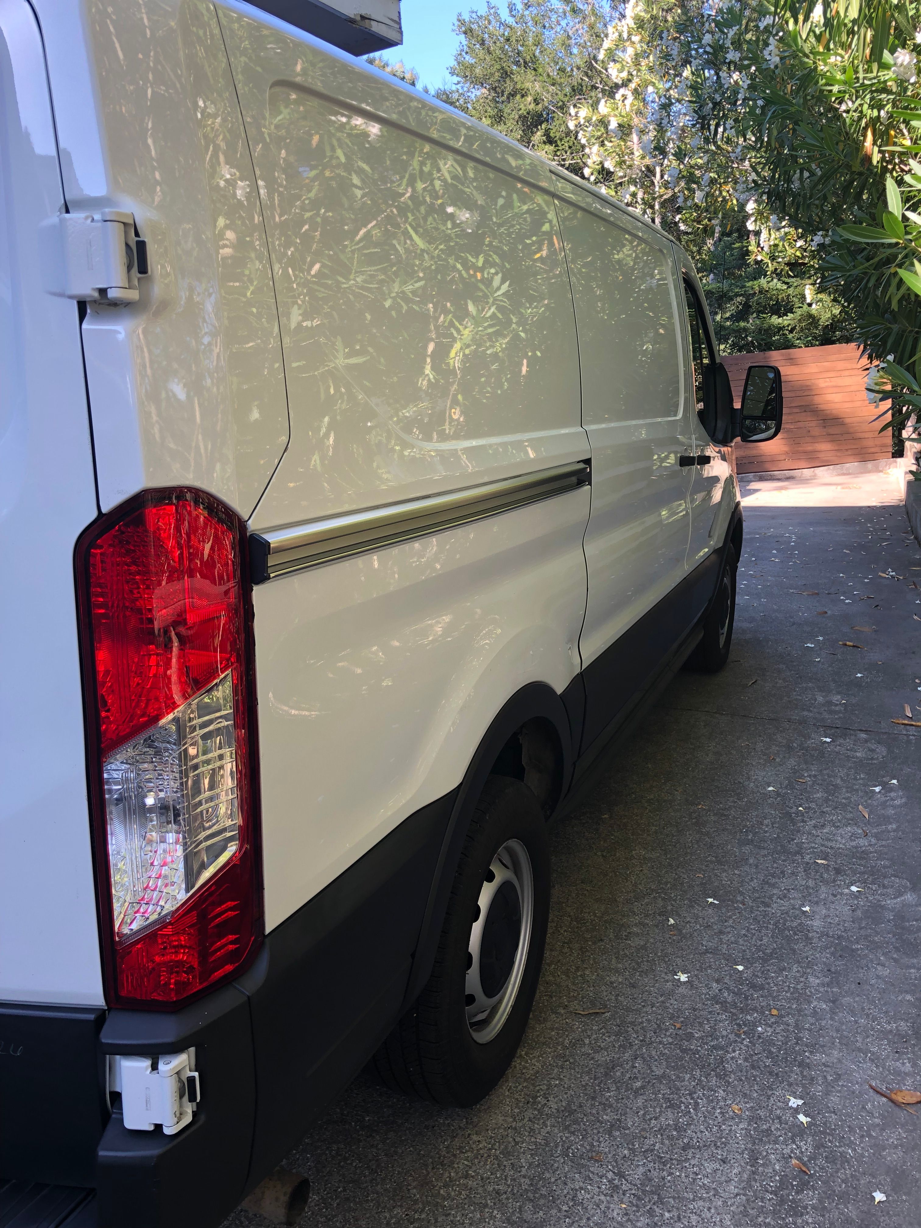 Used 2020 Ford Transit 350 Low Roof RWD image 5
