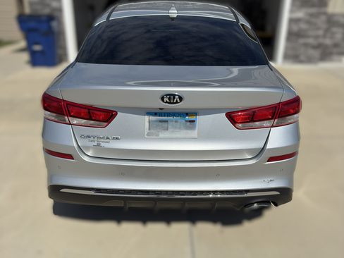 Used 2019 Kia Optima LX image 2
