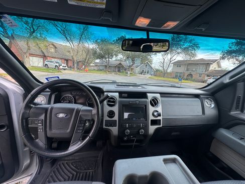 Used 2011 Ford F150 XLT w/ XLT Chrome Pkg image 15