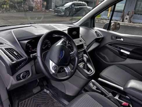 Used 2019 Ford Transit Connect XLT image 6