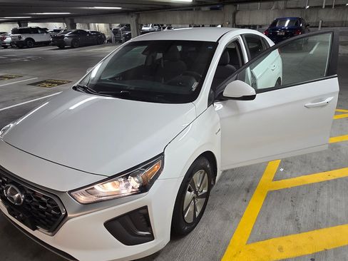 Used 2020 Hyundai Ioniq Blue image 2