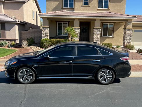 Used 2019 Hyundai Sonata Limited FWD image 1