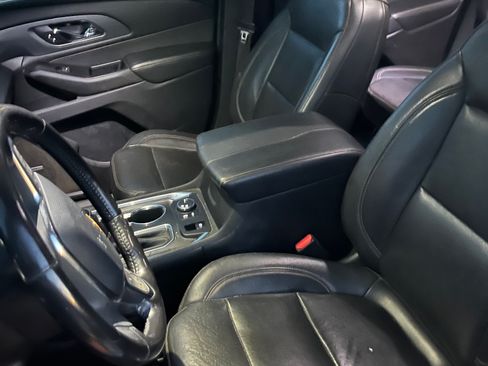 Used 2019 Chevrolet Traverse Premier w/ Redline Edition image 12