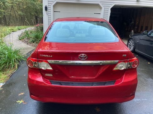 Used 2013 Toyota Corolla LE Special Edition image 4