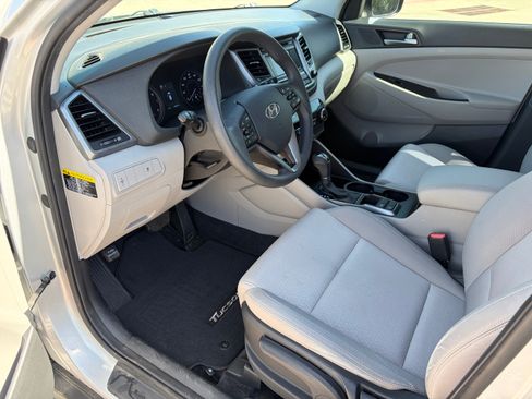 Used 2016 Hyundai Tucson SE image 14