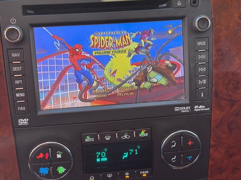 Used 2013 Chevrolet Tahoe LTZ image 25