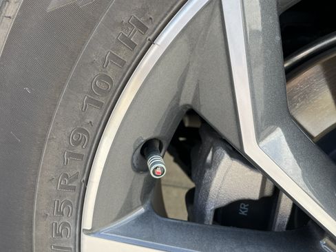 Used 2023 Audi Q5 2.0T Premium w/ Convenience Package image 14