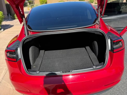 Used 2022 Tesla Model 3 Performance image 6