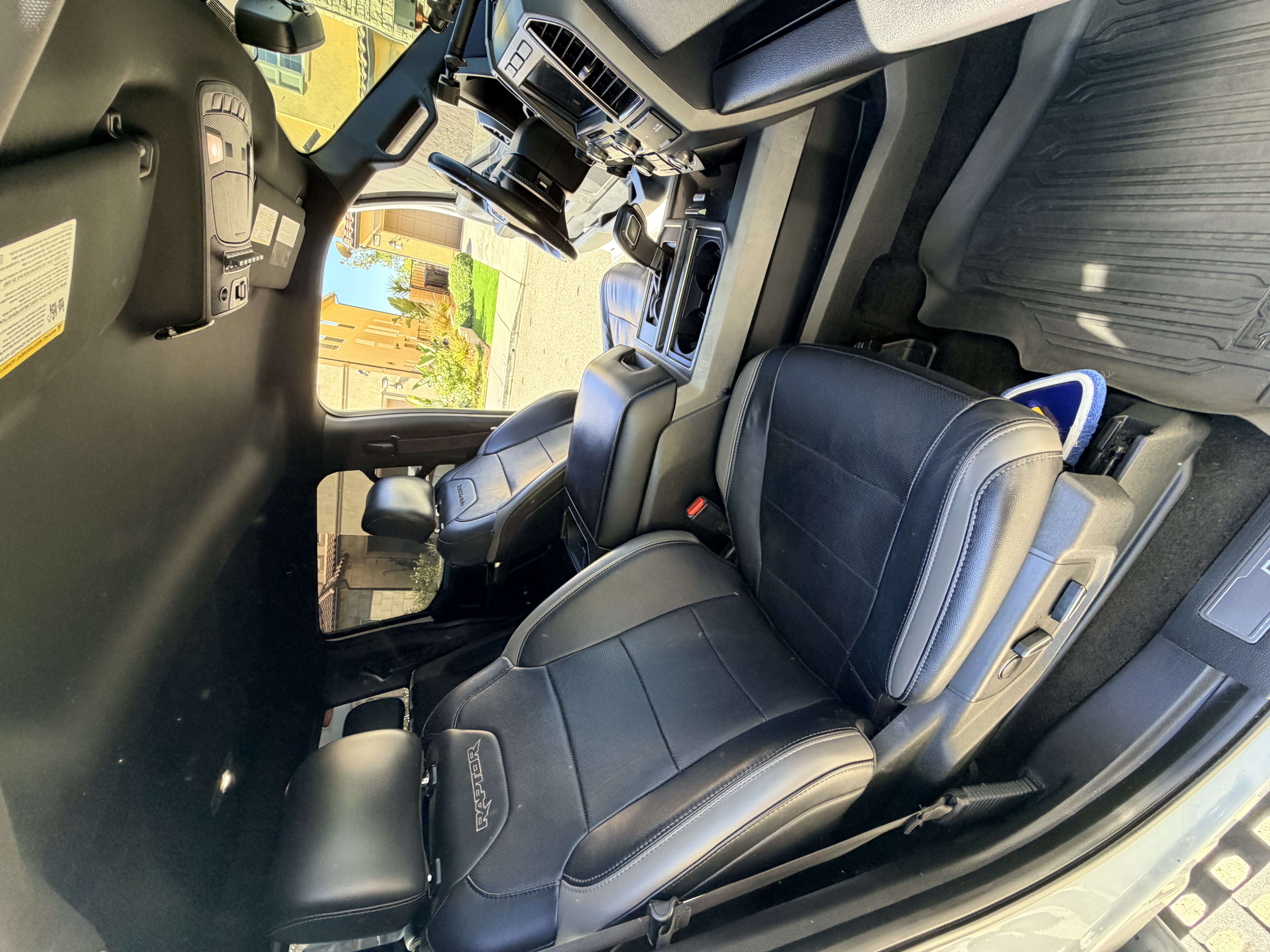 Used 2017 Ford F150 Raptor w/ Equipment Group 802A Luxury AWD/4WD image 11