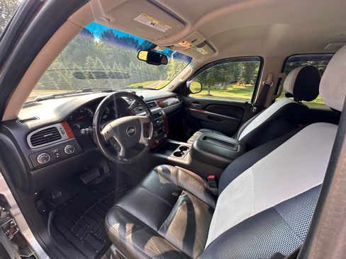 Used 2011 Chevrolet Tahoe LT w/ Luxury Package image 23