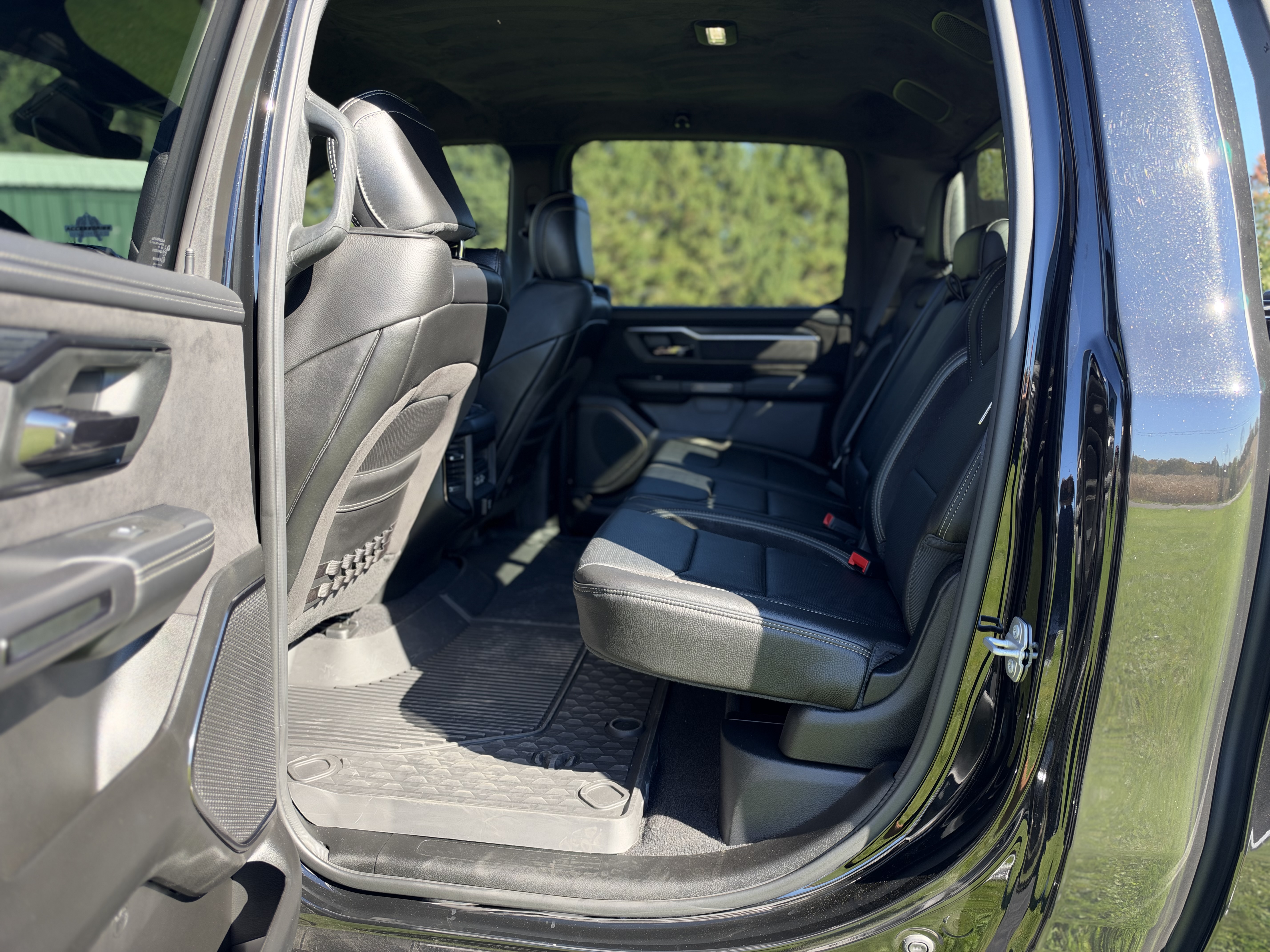 Used 2025 RAM 1500 RHO AWD/4WD image 11