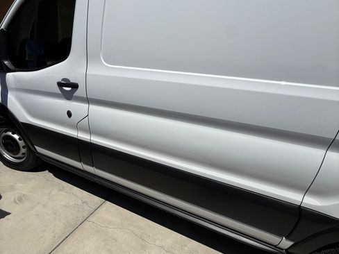 Used 2020 Ford Transit 150 Low Roof RWD image 10