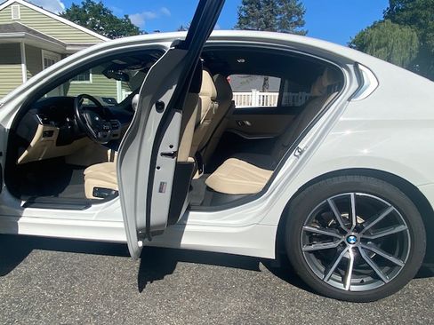 Used 2019 BMW 330i xDrive Sedan w/ Convenience Package AWD/4WD image 27