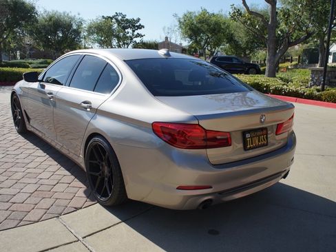 Used 2017 BMW 530i 530i Sedan 4D image 6