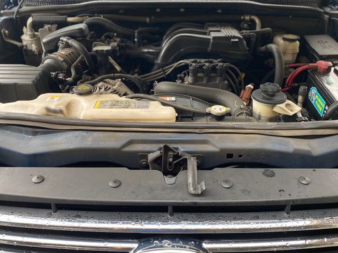 Used 2009 Ford Explorer XLT image 13