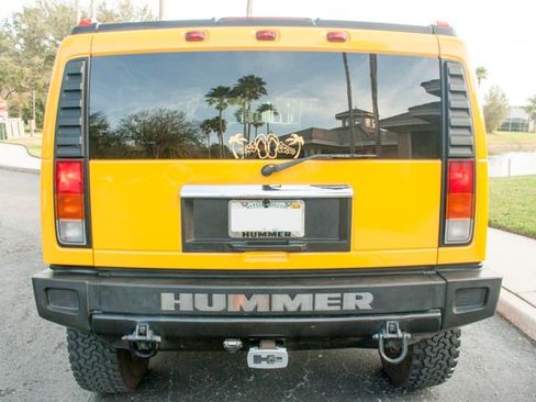 Used 2004 HUMMER H2 w/ Preferred Equipment Group image 6