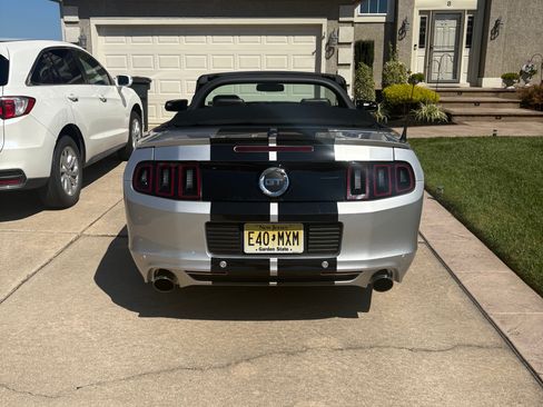 Used 2014 Ford Mustang GT Premium w/ Brembo Brake Package image 9