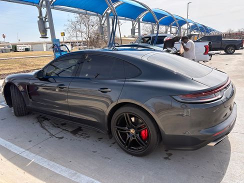 Used 2022 Porsche Panamera image 6